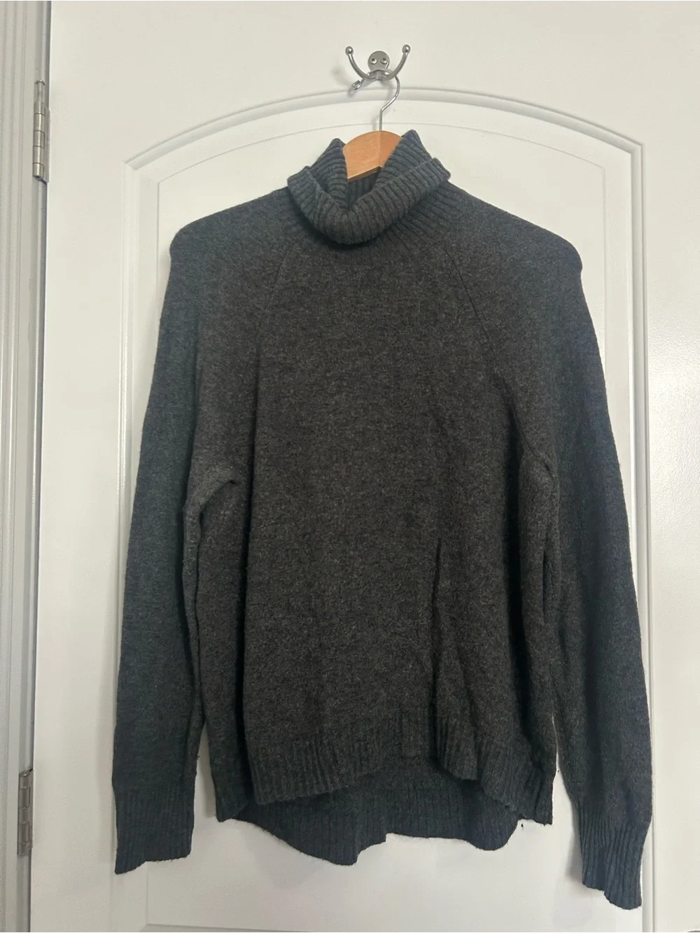 J. Crew Wool Alpaca Blend Turtleneck Sweater size Large chic preppy minimalist
